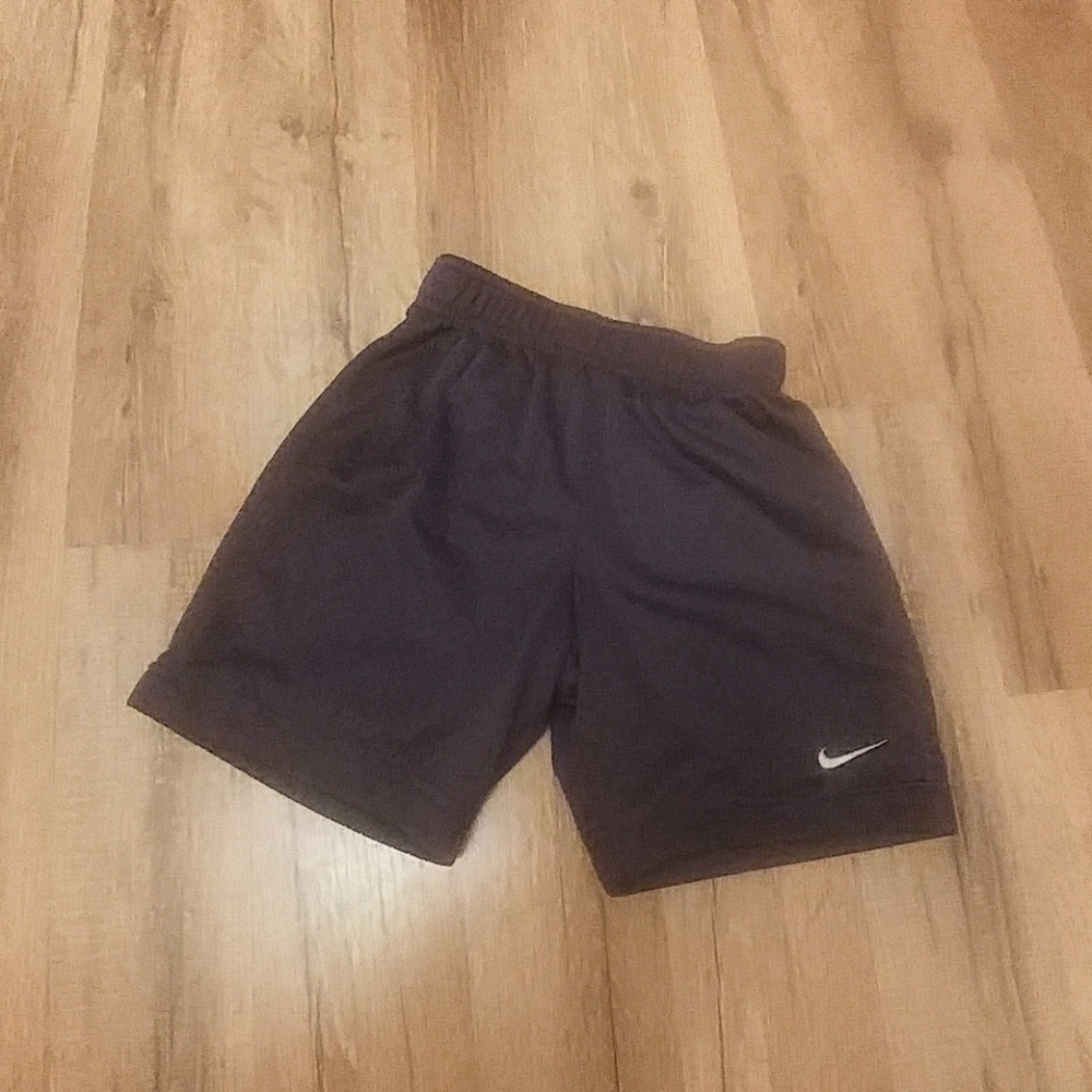 3T navy Nike shorts